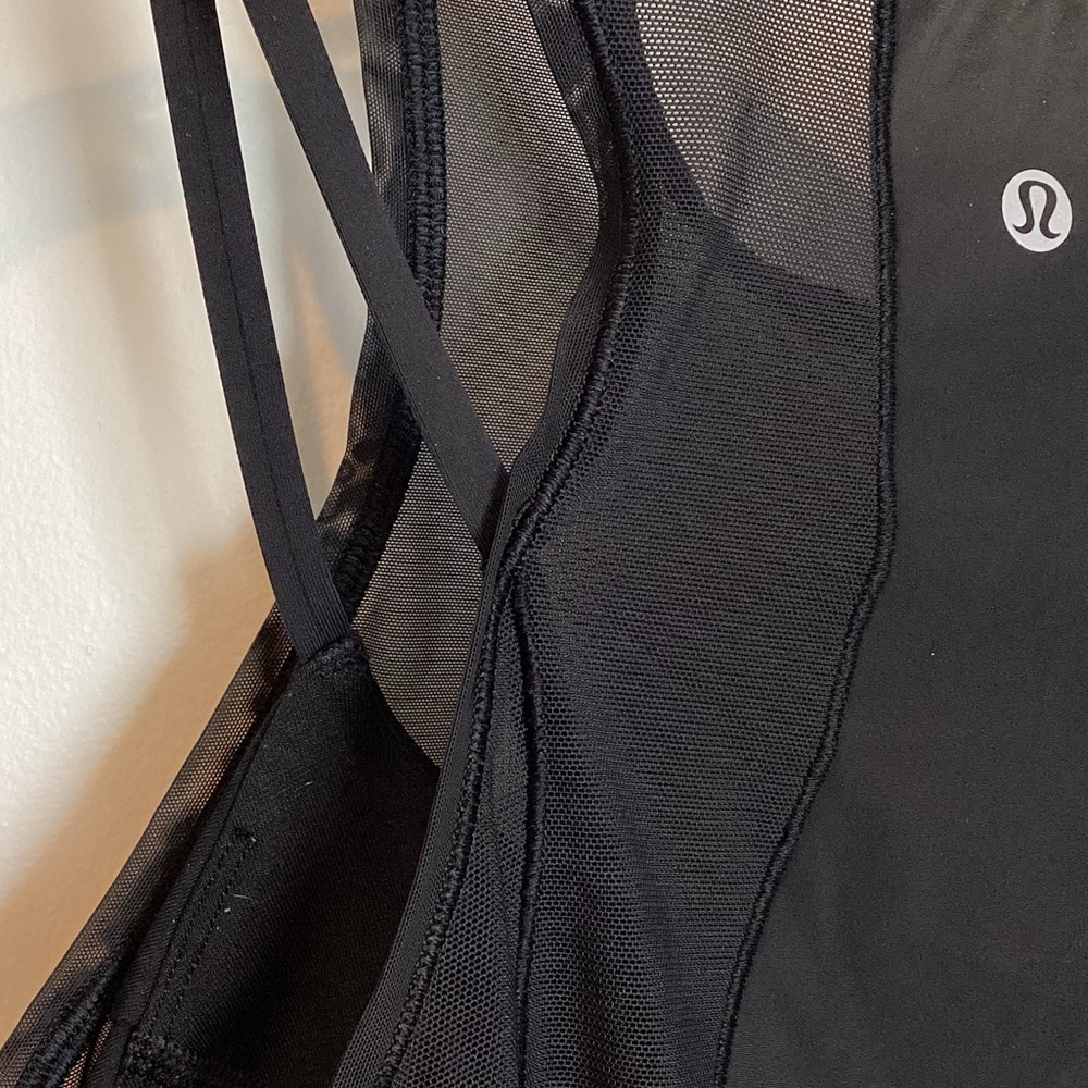 Lululemon Sports Bra w Black Sheer Tank Top Overlay Sz 4 or 6 - Picture 5 of 7